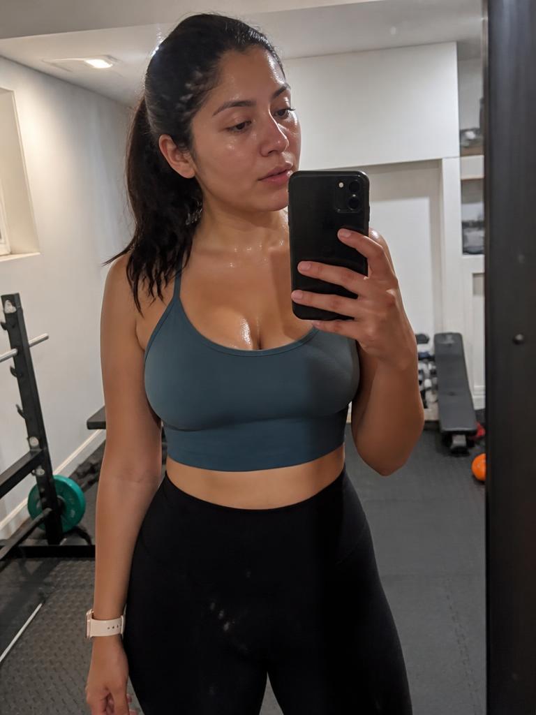 Claire, fitness creator